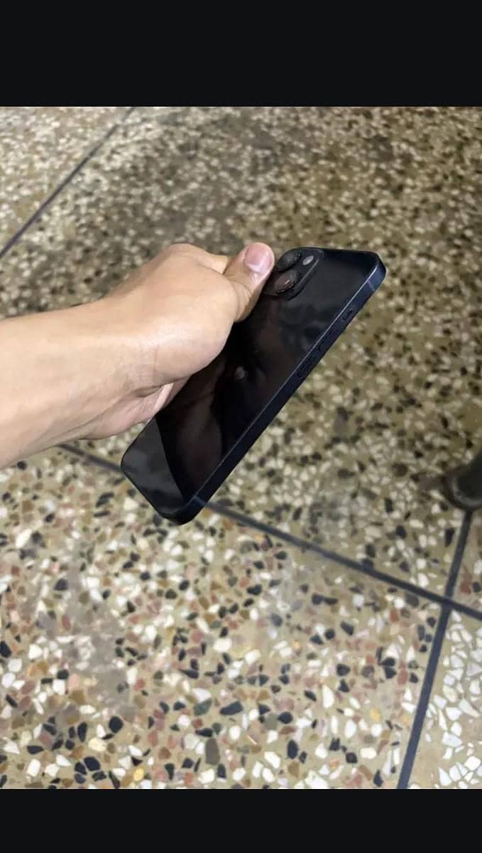 Apple iPhone 14 3