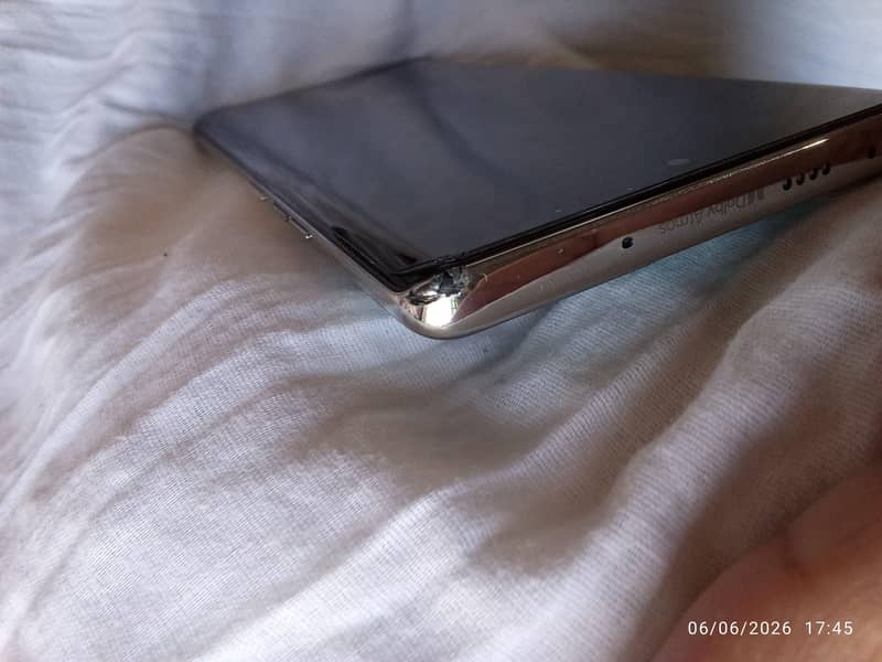 Tecno CAMON 40 Pro 5