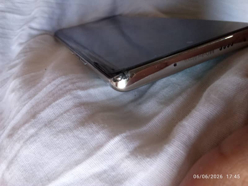 Tecno CAMON 40 Pro 6
