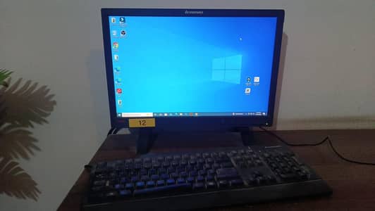 Desktop Computer Set for Sale – Excellent Condition
