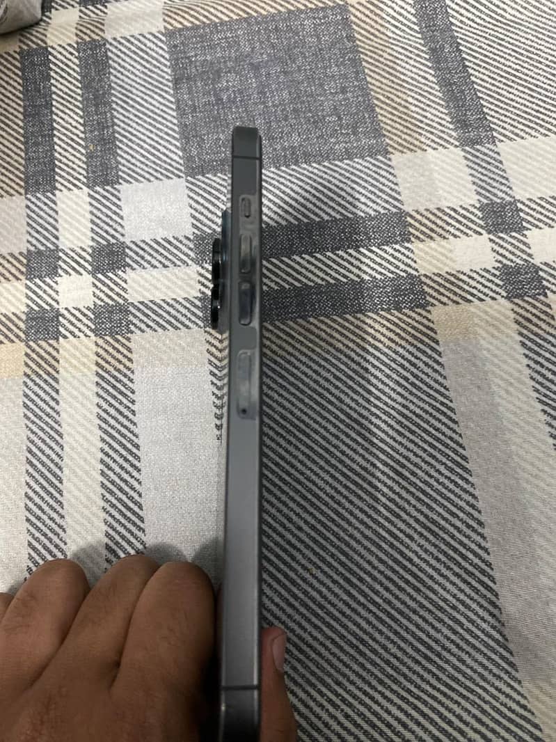 iPhone 13 Pro Max 1