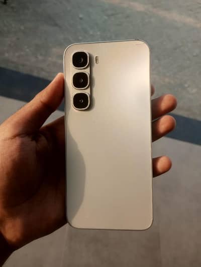 INFINIX HOT 60 PRO 8GB I 128GB