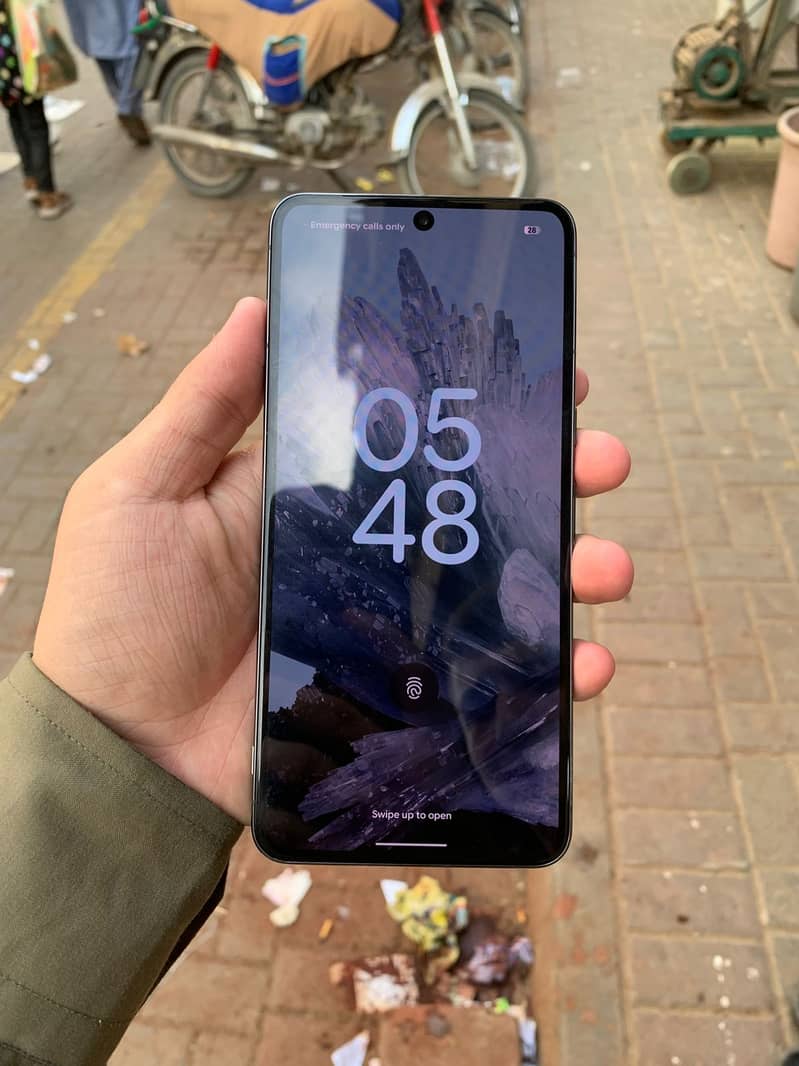 Google pixel 8 pro 1