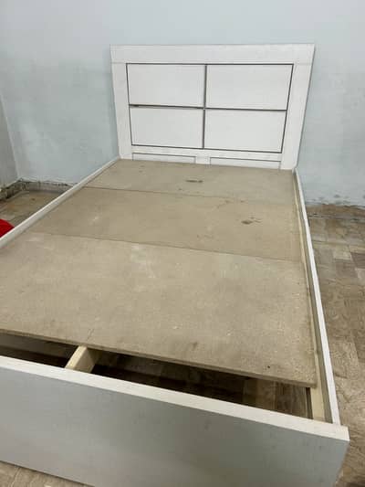 New Single Bed Only 1 month used (4x6.5)