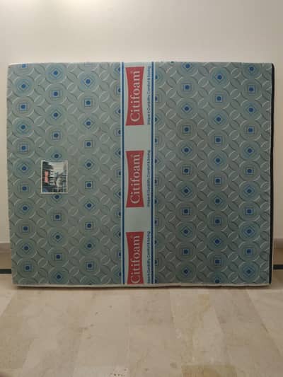 Citifoam Mattress - 5 inch - used 8/10 condition.