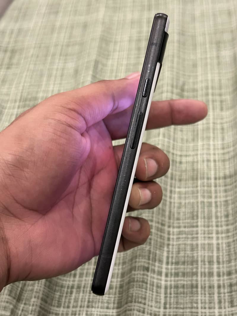 Google Pixel 6a 4