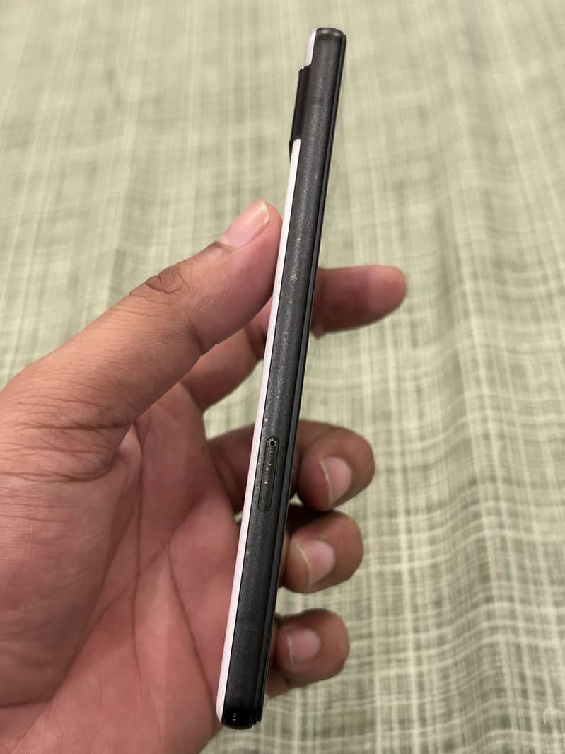 Google Pixel 6a 5