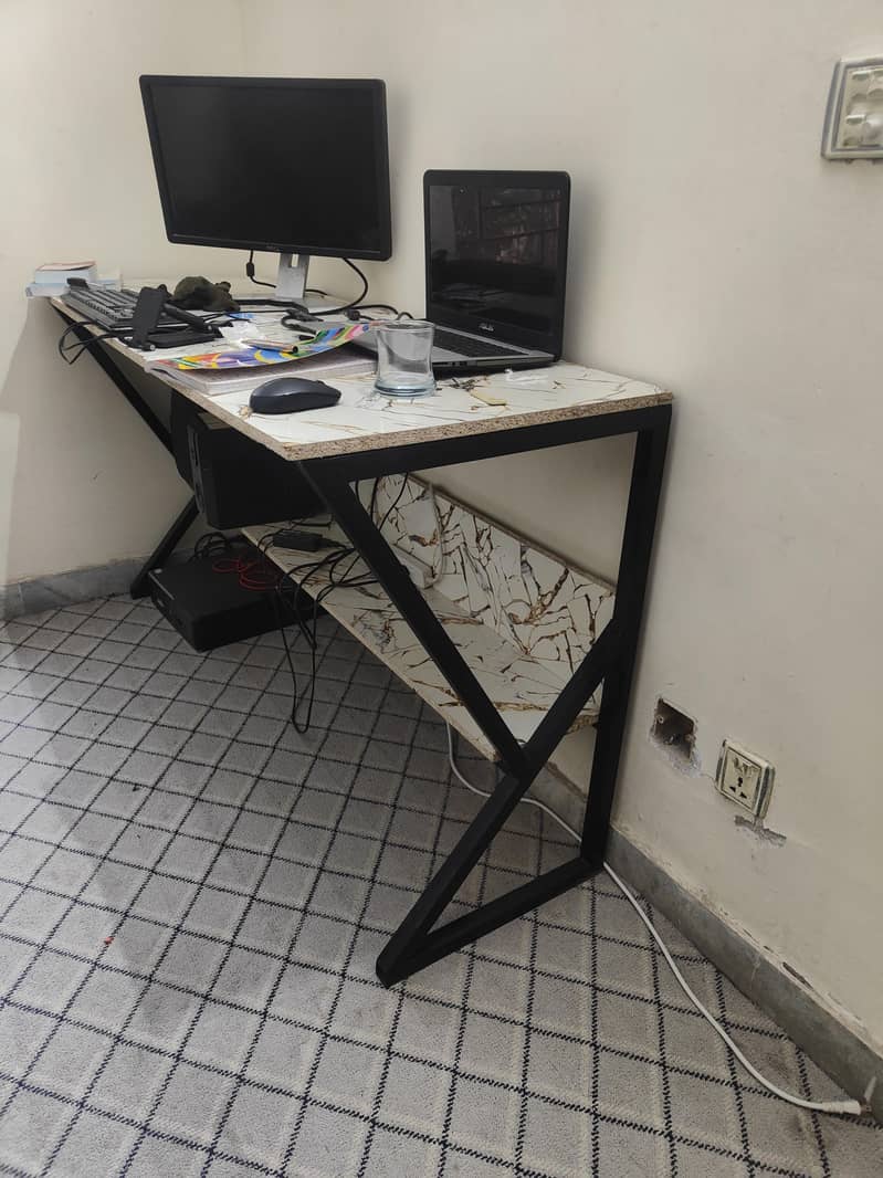 office , gaming computer  table 2
