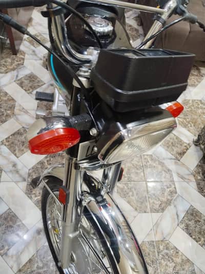 03,,22,,59,,12,,701 only whatsapp