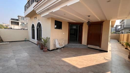 10 Marla A+ Construction House For Sale| Near Commercial Phase 8
