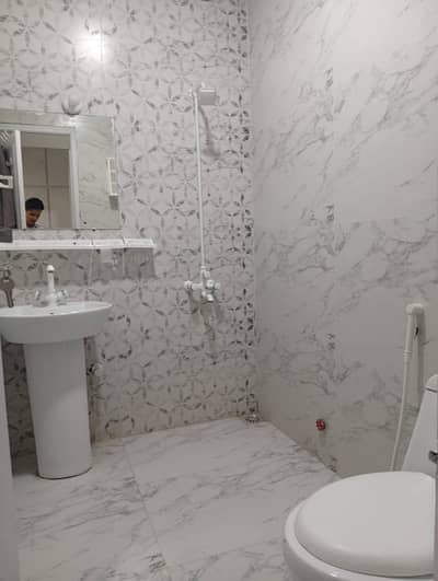 E type second floor flat for rent in g-11 Islamabad