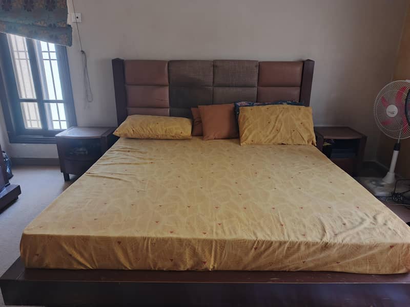 king size bed 1