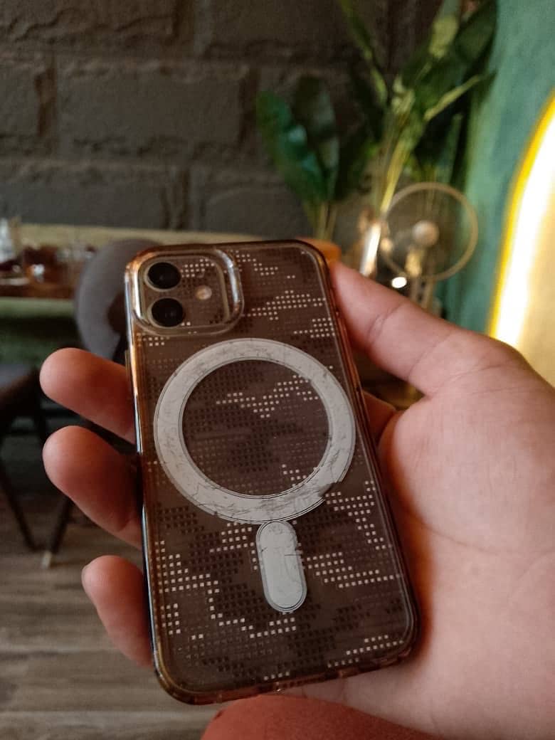 iPhone 12 mini 4