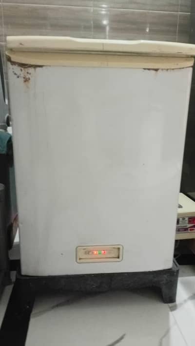 Dawlance Deep Freezer in very reasonable price