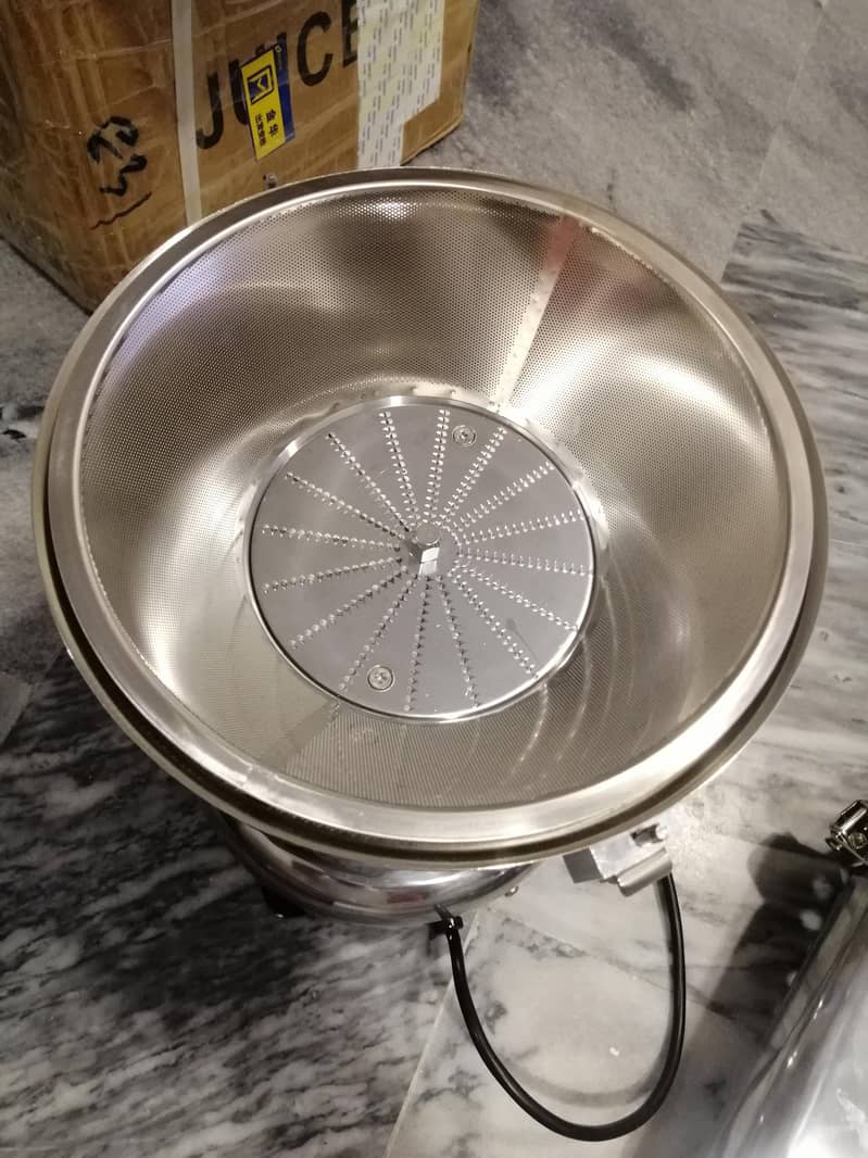 juicer machine 16