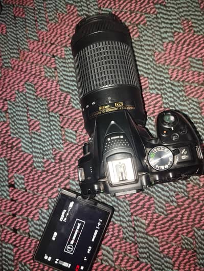 Nikon D5300+ 2 lenses + Charger+ 2 batteries with complete box