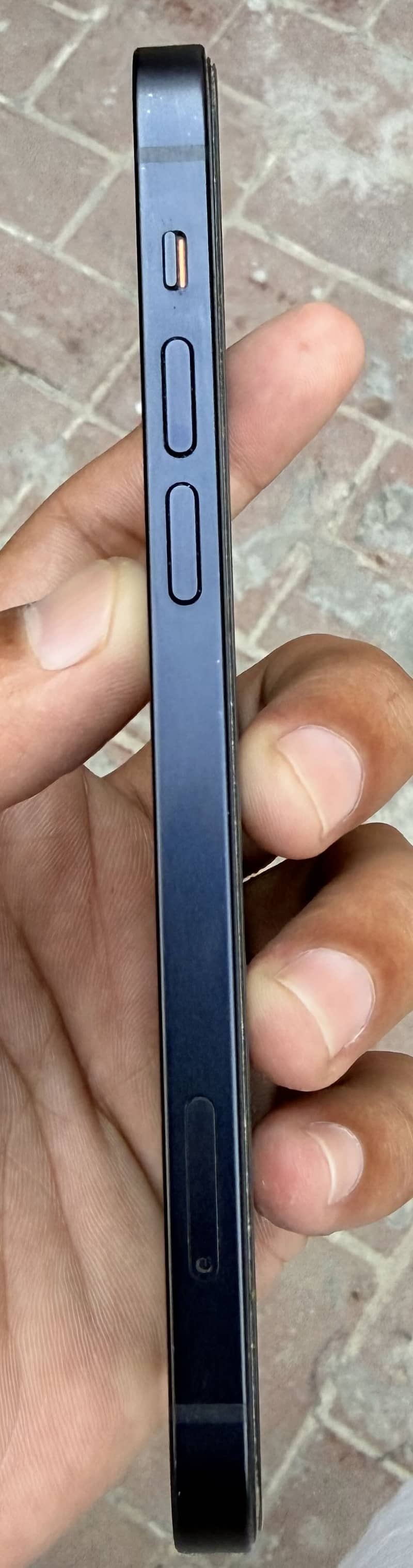 Apple iPhone 12 4