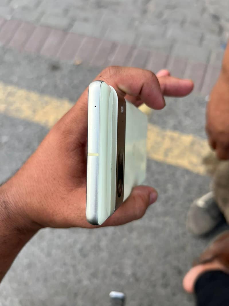 Google Pixel 7 5