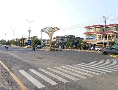 Affordable Prime Location Residential Plot Available For sale In Central Park - Block D