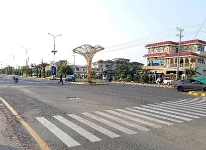 Premium Facing Park 5 Marla Residential Plot Is Available For sale In Lahore