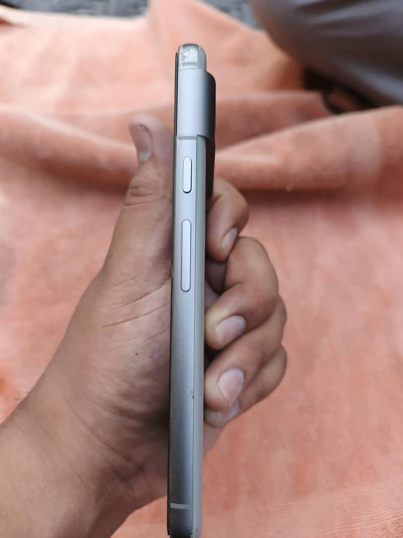 Google Pixel 8 3