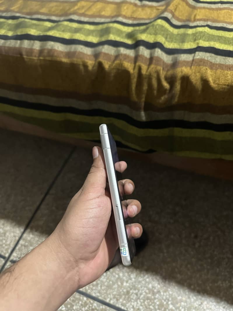 Google Pixel 7a 4