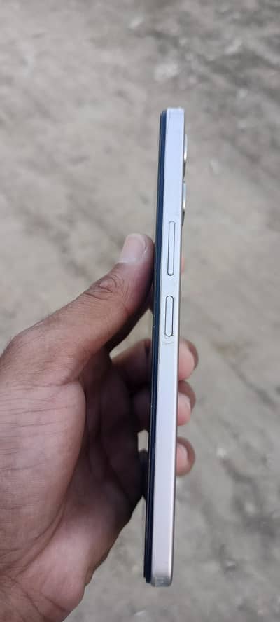 Vivo Y04 waranti bi 3 mah hai