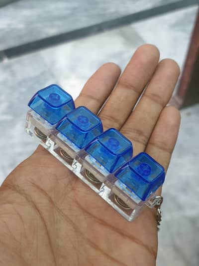 Keyboard fidget keychain