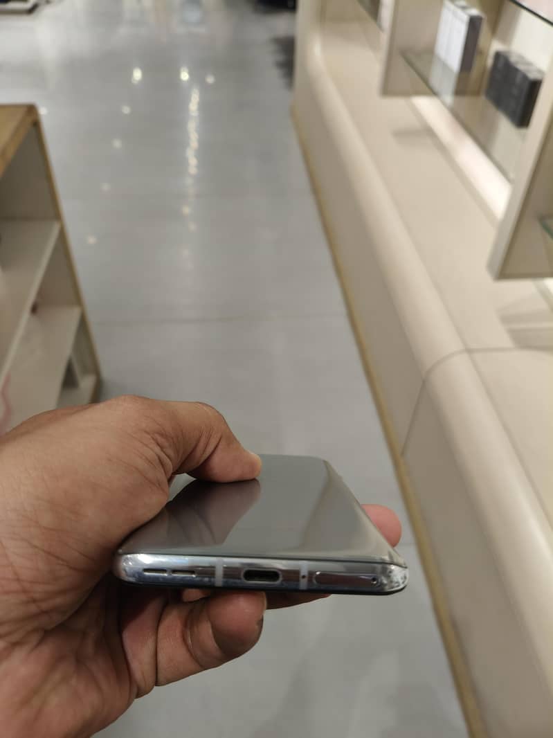 One Plus 8T 4