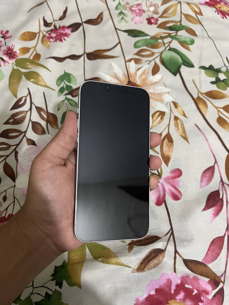 Apple iPhone 14 plus 3