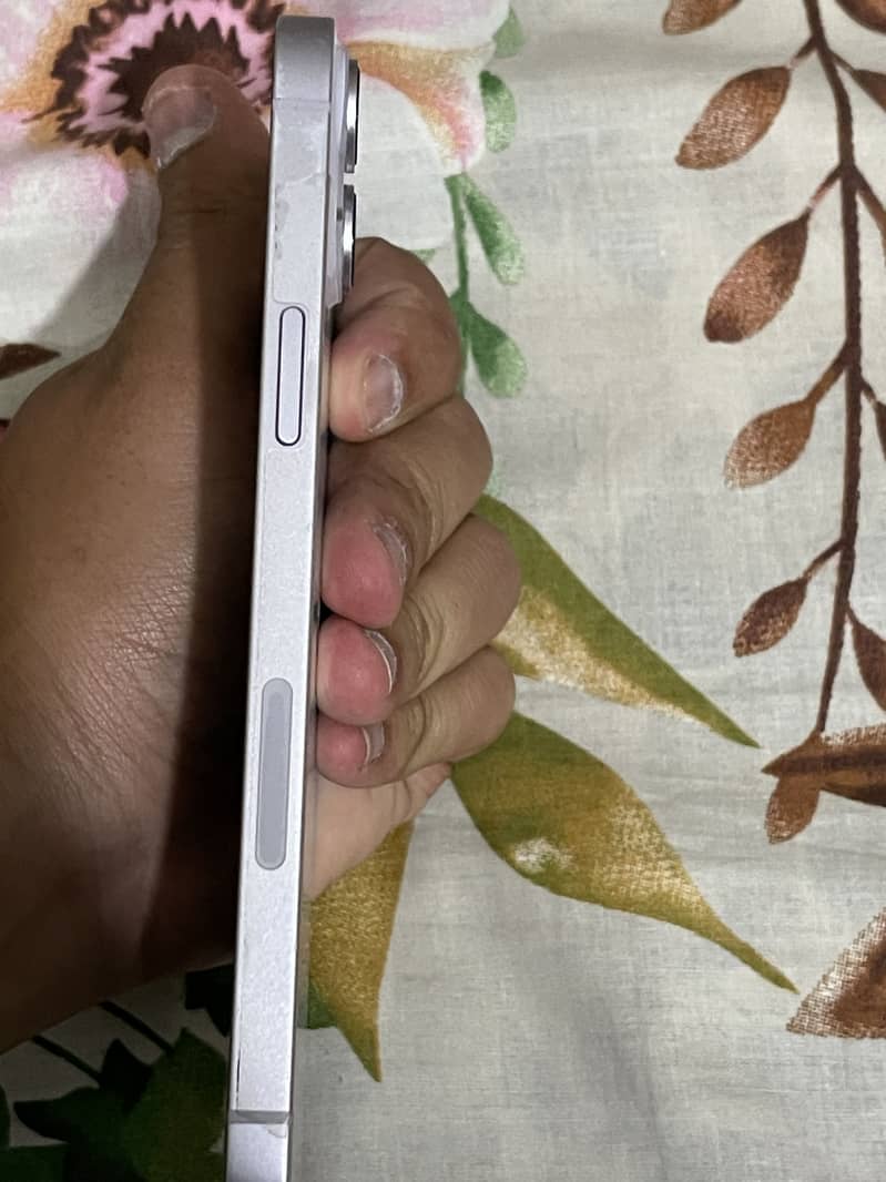 Apple iPhone 14 plus 7