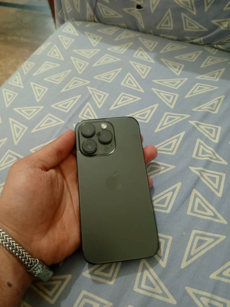 iphone 14 pro 2