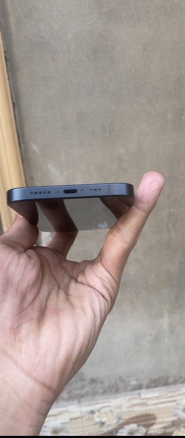 Apple iPhone 13 (simple) 3