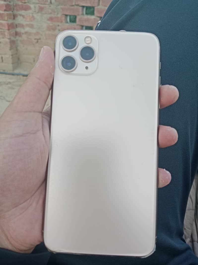 Apple iPhone 11 Pro Max 2