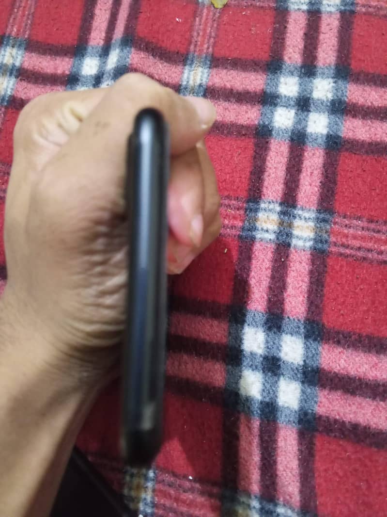 Apple iPhone 7 Plus 0