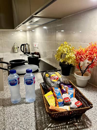 Pentasquare Luxury Studio Apartment DHA Ph5 on per day rent
