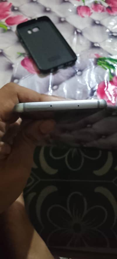 s7 edge golden clour