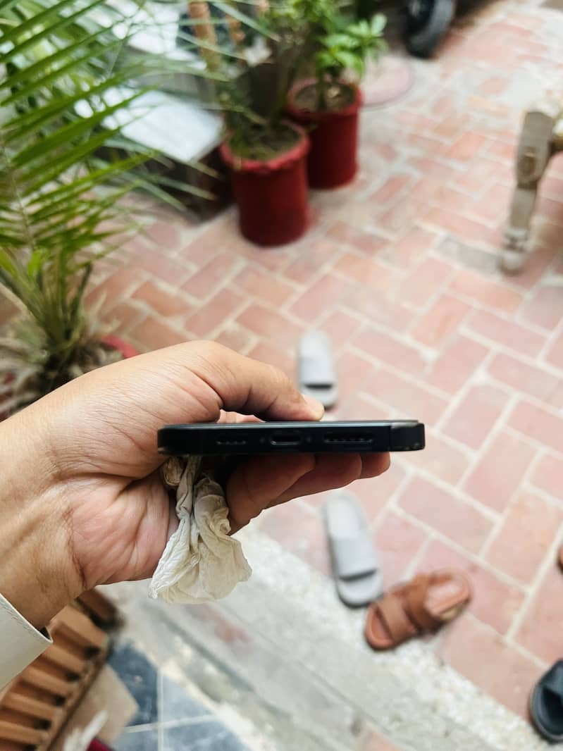 Apple iPhone 14 Pro Max 2