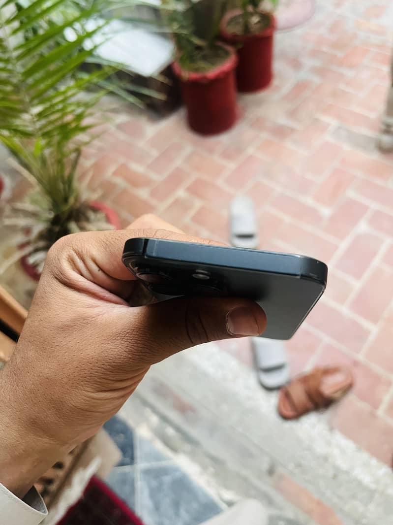 Apple iPhone 14 Pro Max 5