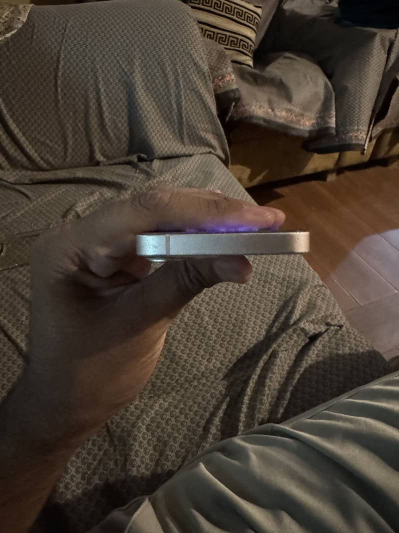 iPhone 13 Mini 8