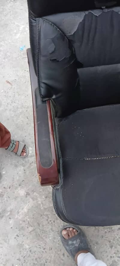 boss chairs 10 by8