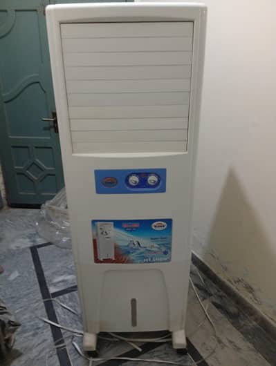 Boss Mr snow Tower Room cooler