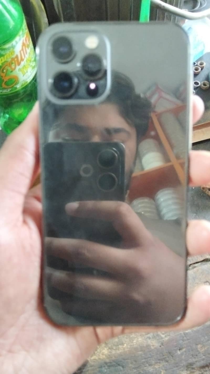 Apple iPhone 12 Pro 1