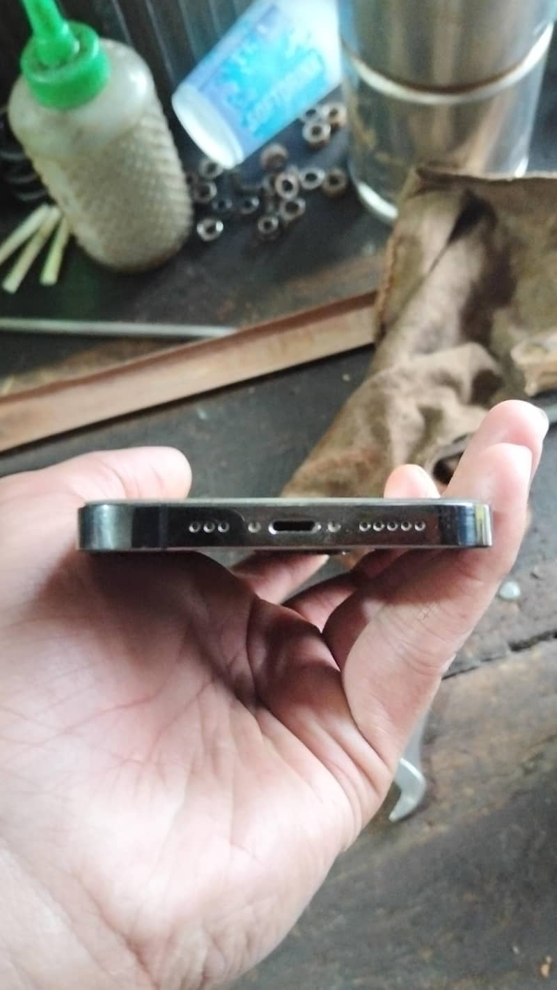 Apple iPhone 12 Pro 4