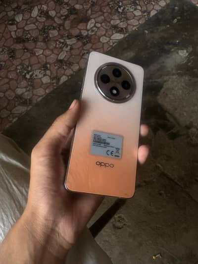 OPPO Reno12 F