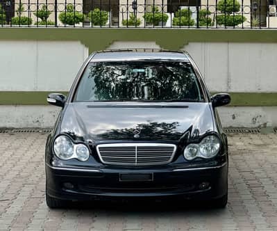 Mercedes-Benz C200 W203 Avantgarde 2003/2007 in excellent condition.