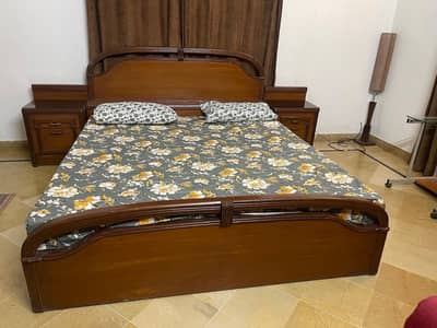 Solid Wood Bedroom Set with Dressing Table & 3-Door Wardrobe