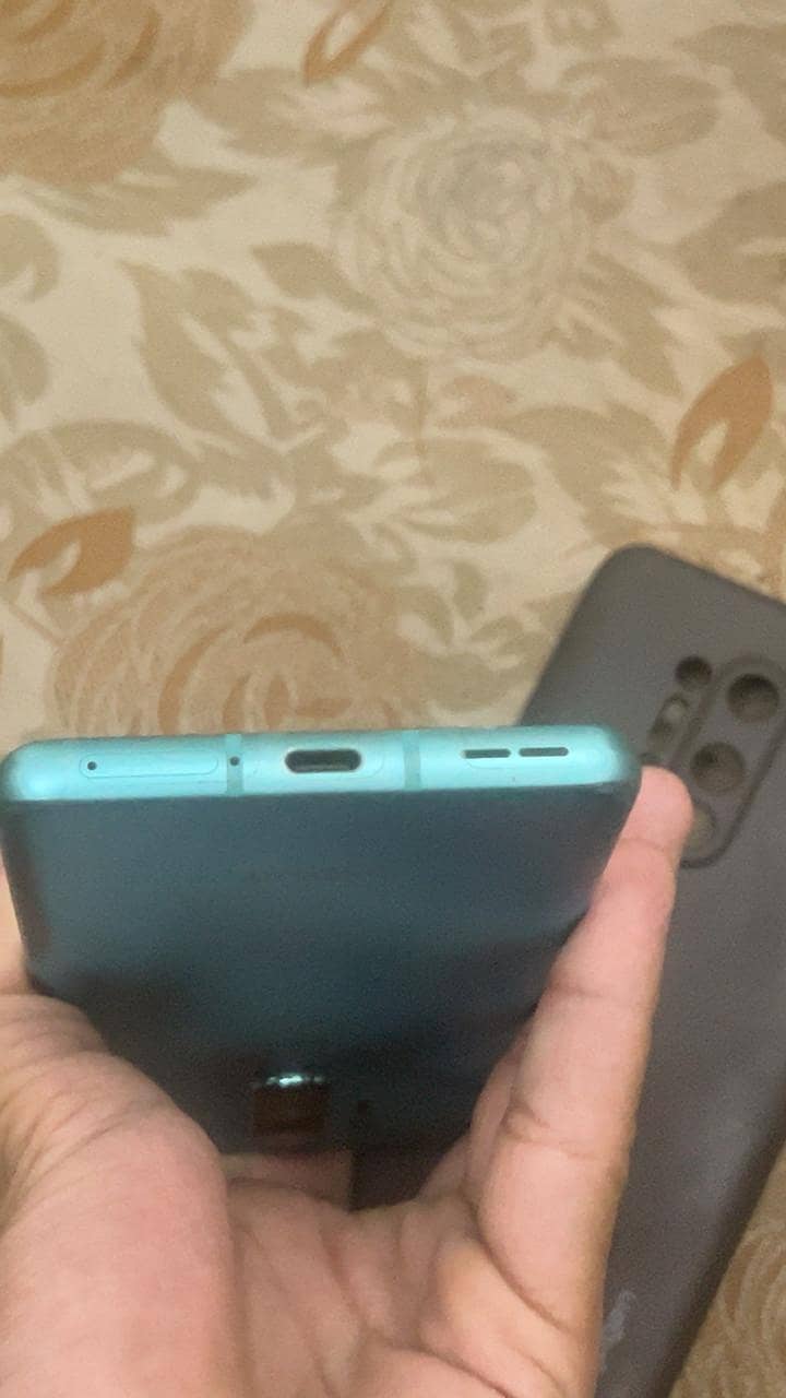 One Plus 8 Pro 5