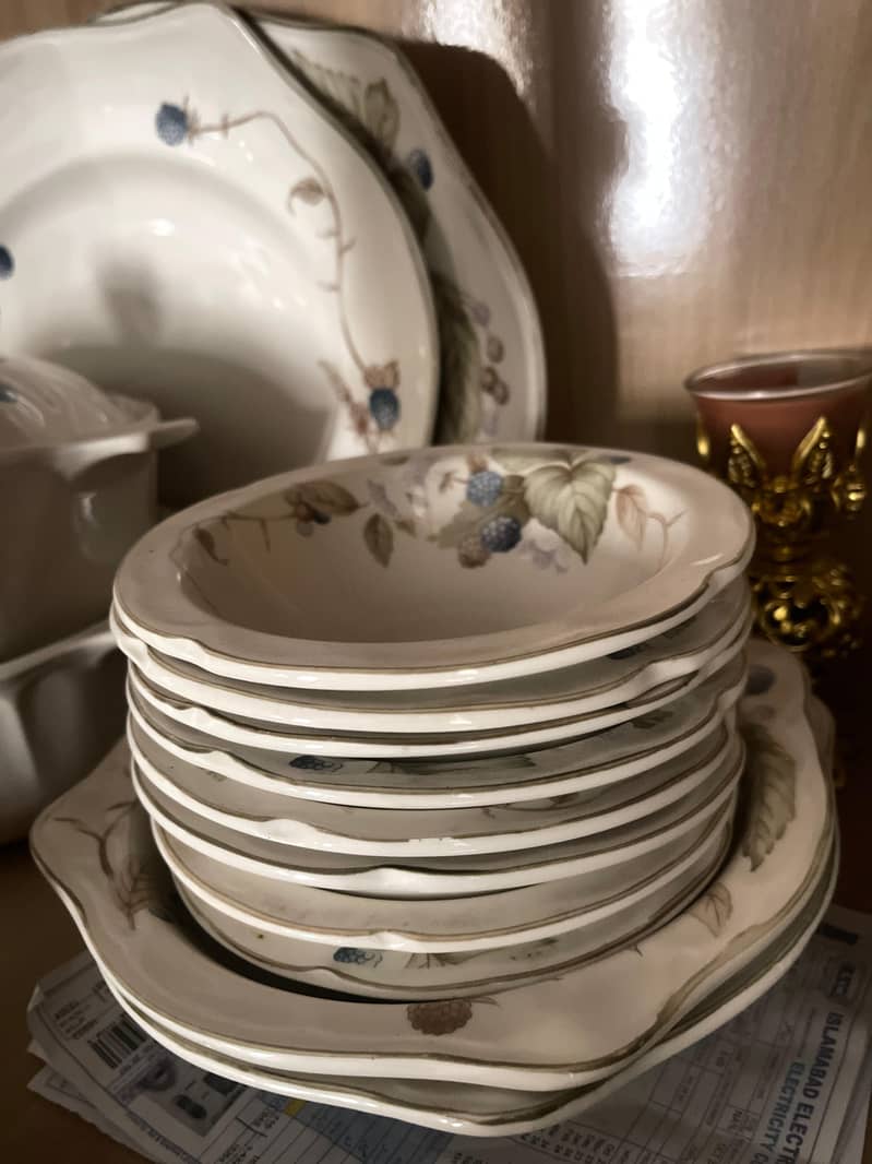 60 Pc Dinner set 11