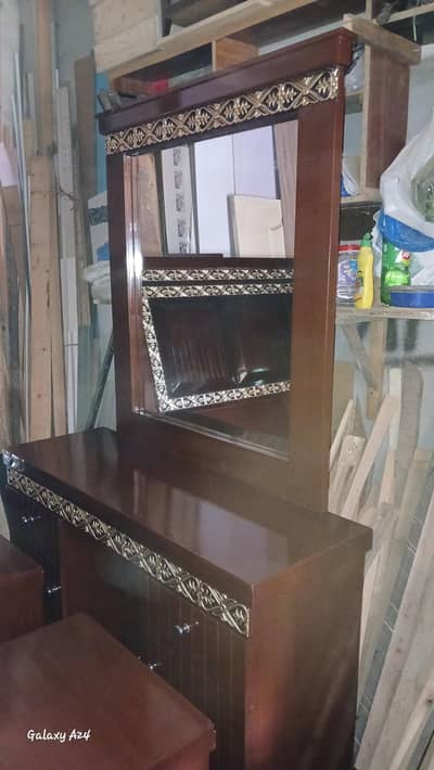wood sowcases